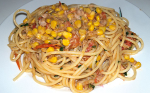 Spaghetti-tonno-mais-e-pomodorini