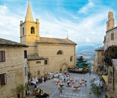 Piazza Cino Del Duca