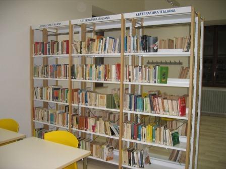 biblioteca sala lettura