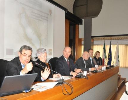 da destra Pietro Talarico,Regione Marche ,Guido Pizzamano, Project Manager del Progetto,Giulia Panichi, Presidente Associazione Le Marche Segrete,Stefano Papetti, Direttore Musei Civici di Ascoli Piceno, Micaela Tomasèvic.