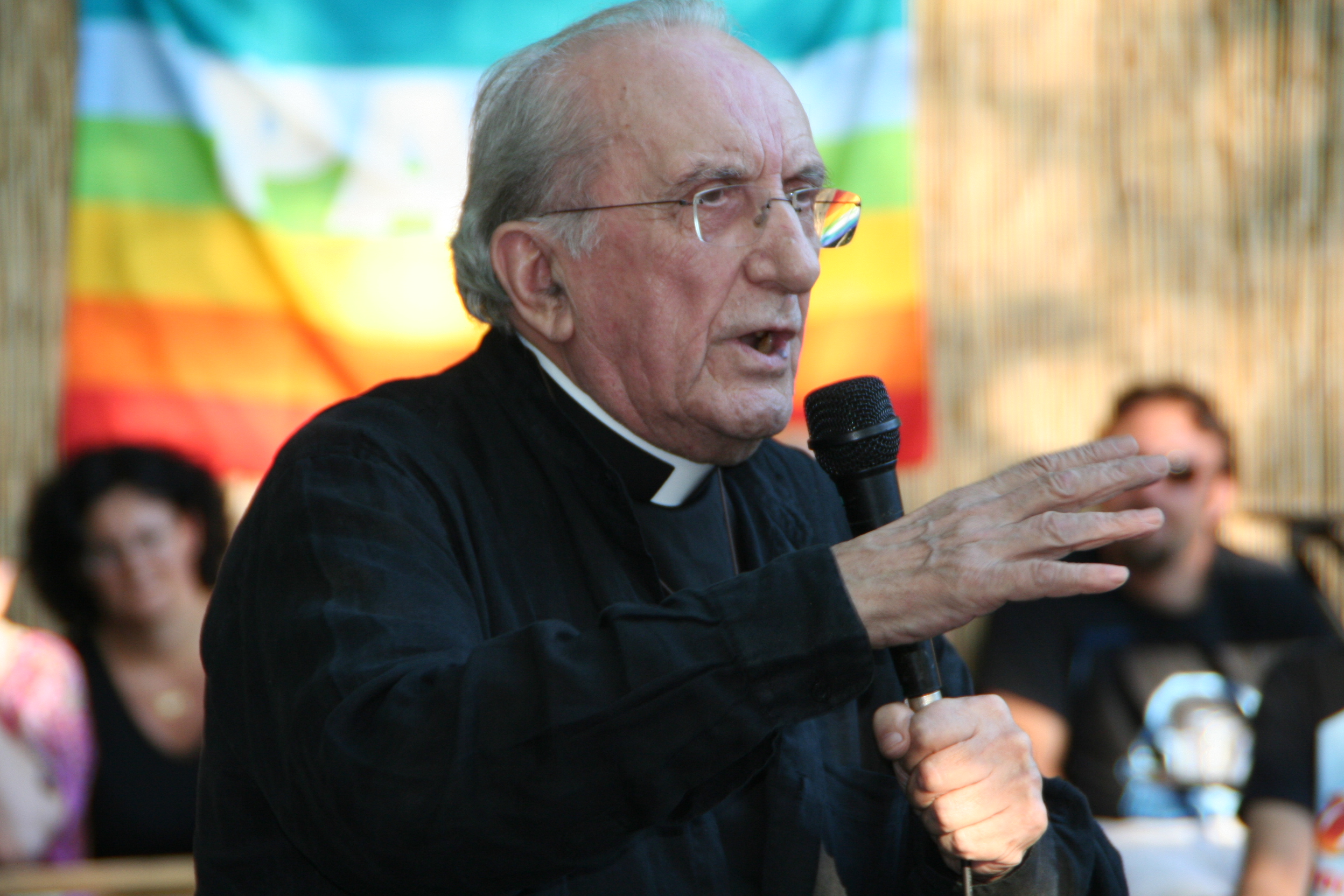 Don Gallo - uno dei firmatari dell'appello