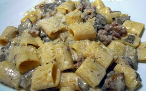 Mezze-maniche-alla-norcina