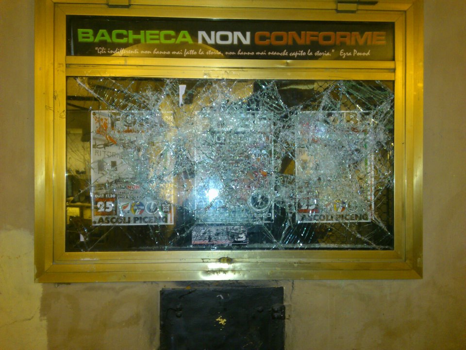 bacheca rotta