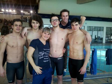 pool nuoto