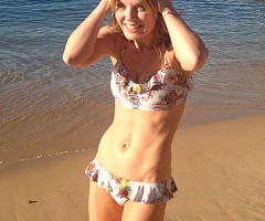geri-halliwell-bikini-mare-2013
