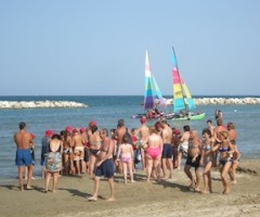 Alla festa dello sport di Cupra Marittima ci sono anche i catamarani
