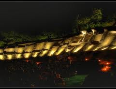 teatro-romano-illuminato