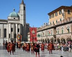 quintana ascoli sfilata anticipo