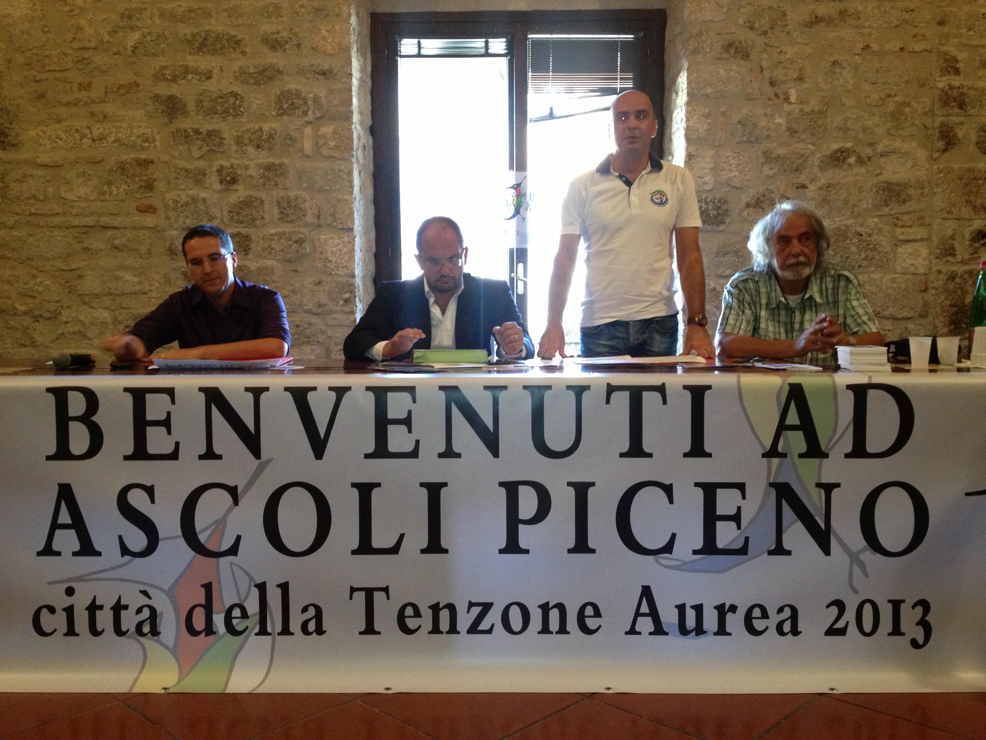 conferenza presentazione tenzone aurea