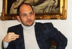 castelli-contro-travanti-sulla-coser