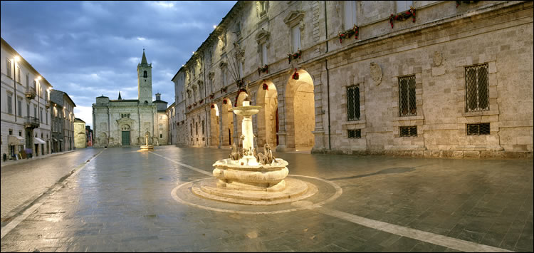 tipico market piazza arringo