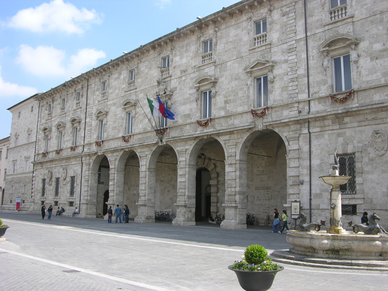 palazzo-arengo-nuova-giunta-castelli