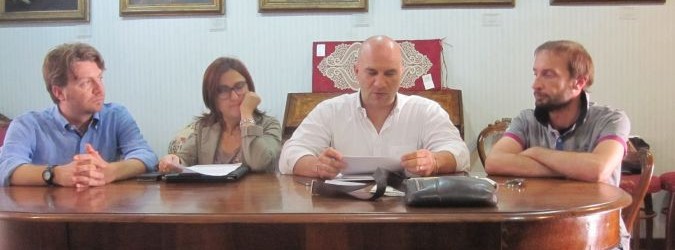 Il sindaco di Offida Valerio Lucciarini e il vice sindaco Isabella Bosano presentano il progetto Trasparenza Comune