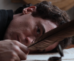 Elio Germano interpreta Giacomo Leopardi