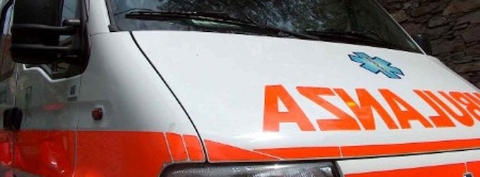 Precipita in una scarpata, muore autotrasportatore