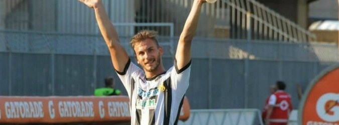 Perez bomber Ascoli Picchio
