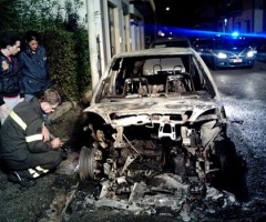 Auto incendiata in via Potenza