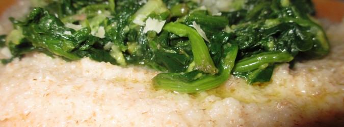 Polenta farro salsiccia ed erbe spontanee