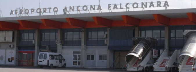 Allarme ebola all'aeroporto di Falconara-Ancona