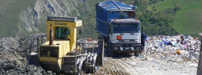 Stop alla mini vasca in Relluce