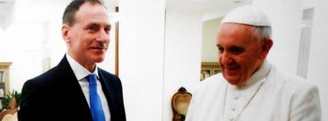 Roberto Alborghetti sarà rpesente all'incontro su scuola e famiglia, Educare a Vivere. Il giornalista presenterà il suo libro su Papa Francesco.