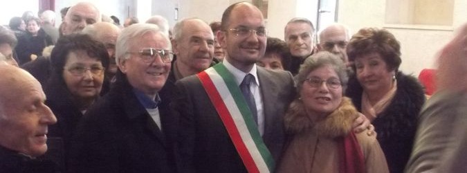 Guido Castelli riceve le coppie che festeggiano 50 anni di matrimonio.