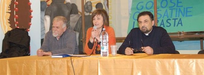 Lucio Porrà, Lucia Giannetti e don Tonino Nepi presentano l'Infiorata