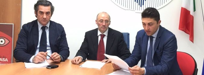 Massimo Capriotti, Luigi Passaretti e Francesco Balloni di Cna illustrano i dati relativi all'accesso al credito da parte delle imprese picene