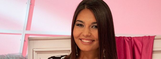 Sfilata di moda al c.c. Al Battente con madrina Elisa D'Ospina
