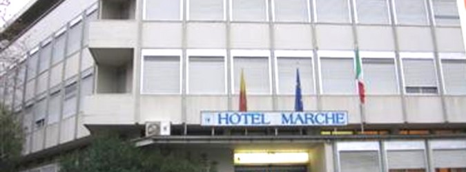 hotel marche immigrati