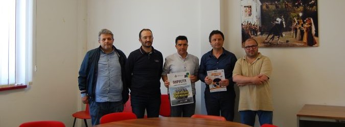 Domenica mattina appuntamento con Bicincittà, mentre alle 21 si terrà l'assemblea sui rifiuti organizzata dall'amministrazione comunale con il Comitato anti-inquinamento a cui parteciperà il presidente D'Erasmo.