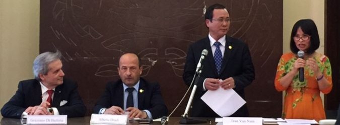 Delegazione del Vietnam in visita nelle Marche