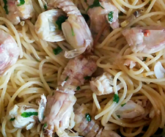 spaghetti con canocchie