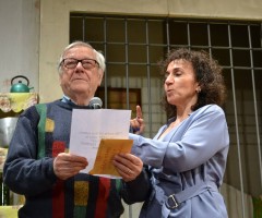Un abbonato proclama i vincitori di Ascolinscena