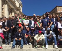 Sindaco e consiglio dei ragazzi incontrano il papa