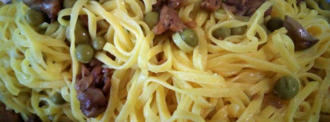 tagliolini con finferli e piselli