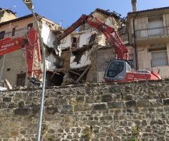 al lavoro per riaprire la strada di accesso a Arquata capoluogo
