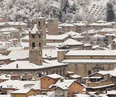 Meteo Ascoli: dopo il gelo e le schiarite torna la neve