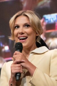 Millie Bobby Brown e David Harbour: le accuse sul set di Stranger Things tra finzione e realtà