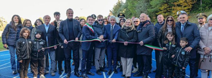 Pista di atletica leggera