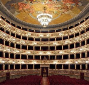 teatri UNESCO, FAI Marche, teatri Marche, Patrimonio UNESCO, Teatro Ventidio Basso, Teatro dell’Aquila, Teatro Pergolesi, Teatro Serpente Aureo, eventi Marche, cultura