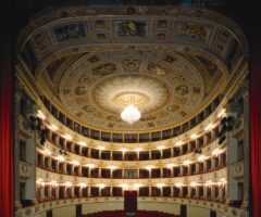 teatri UNESCO, FAI Marche, teatri Marche, Patrimonio UNESCO, Teatro Ventidio Basso, Teatro dell’Aquila, Teatro Pergolesi, Teatro Serpente Aureo, eventi Marche, cultura
